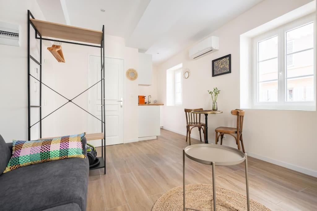 Studio Cosy Vieux-Port Apartment Marseille Bagian luar foto